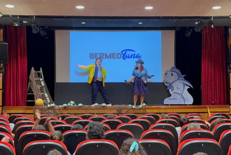 El Universo TUNI llega a las aulas